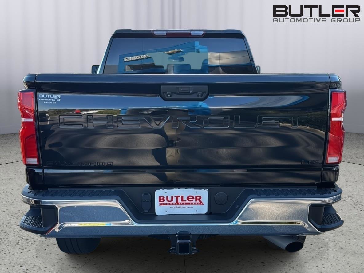 Used 2024 Chevrolet Silverado 2500 LTZ image 4