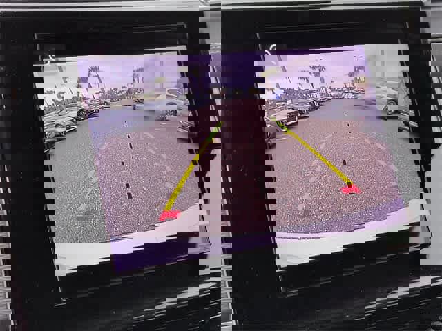 Used 2023 Jeep Grand Cherokee L Laredo image 28