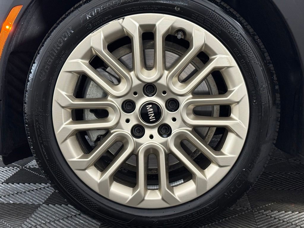 Certified 2025 MINI Cooper 2-Door Hardtop FWD image 32