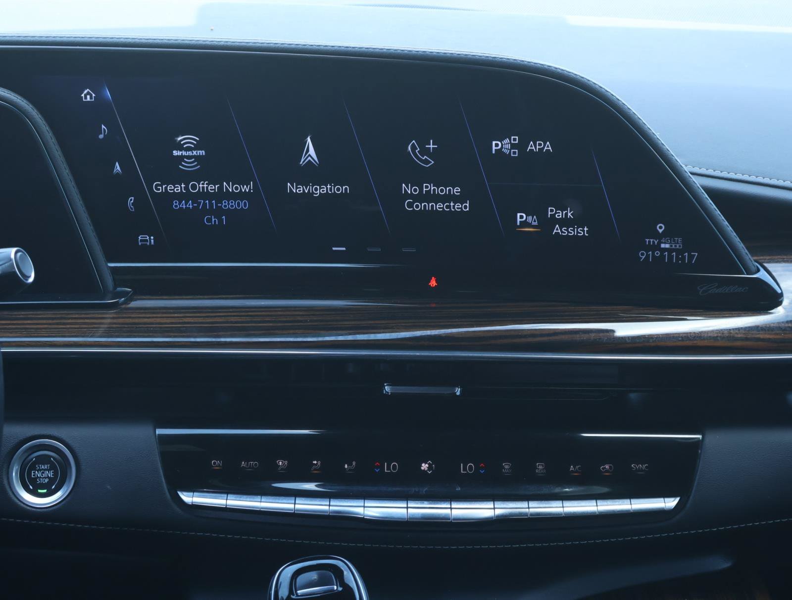 Used 2023 Cadillac Escalade Premium Luxury RWD image 16