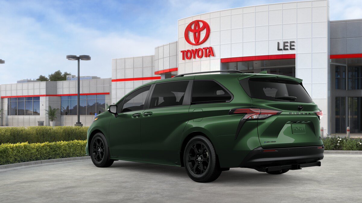 New 2026 Toyota Sienna XLE Woodland Edition AWD/4WD image 6