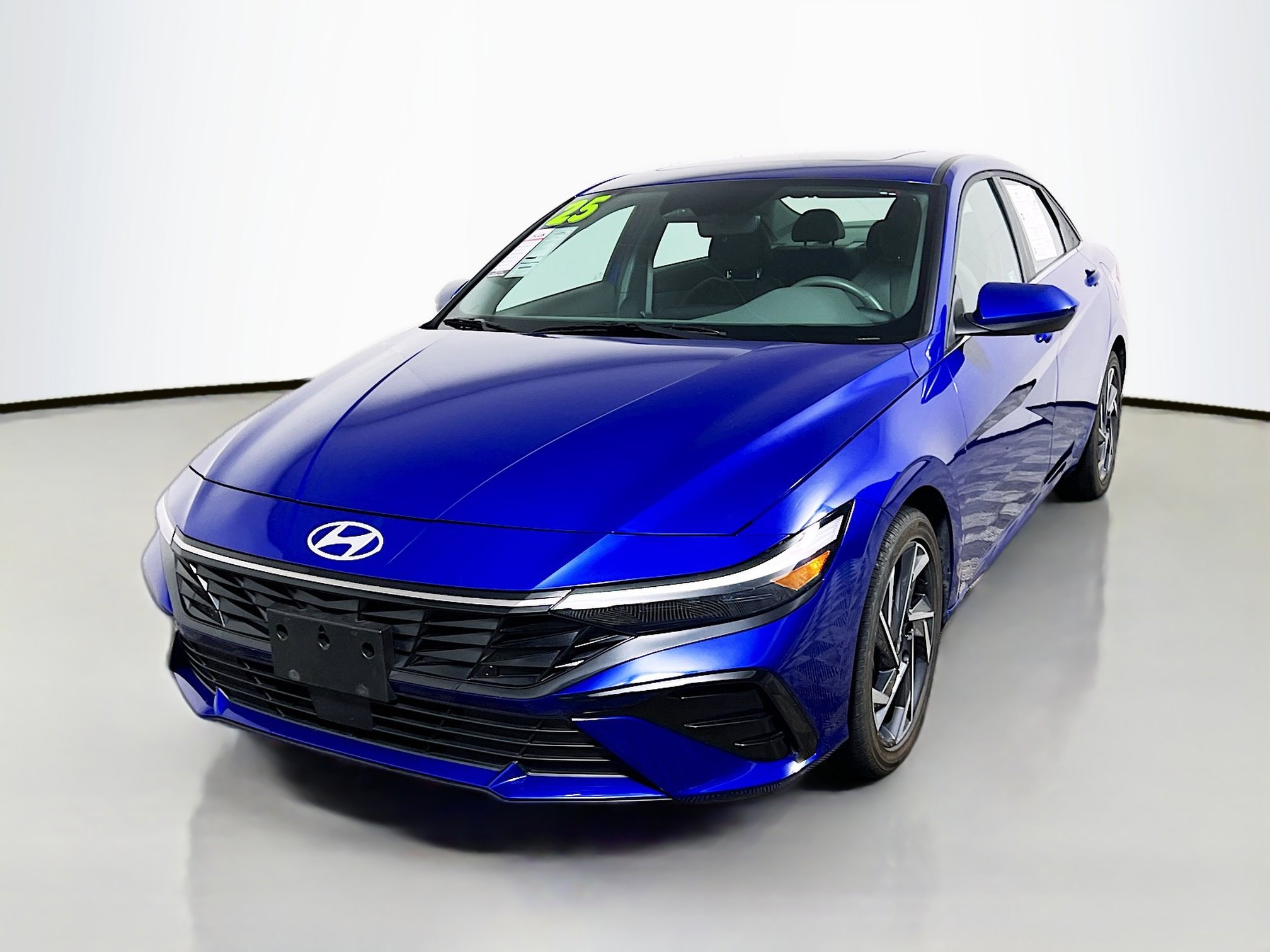 Used 2025 Hyundai Elantra SEL image 10