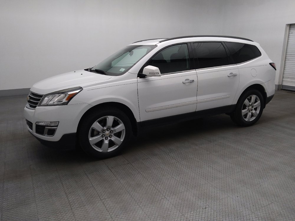 Used 2016 Chevrolet Traverse LT w/ Style and Technology Package FWD image 2