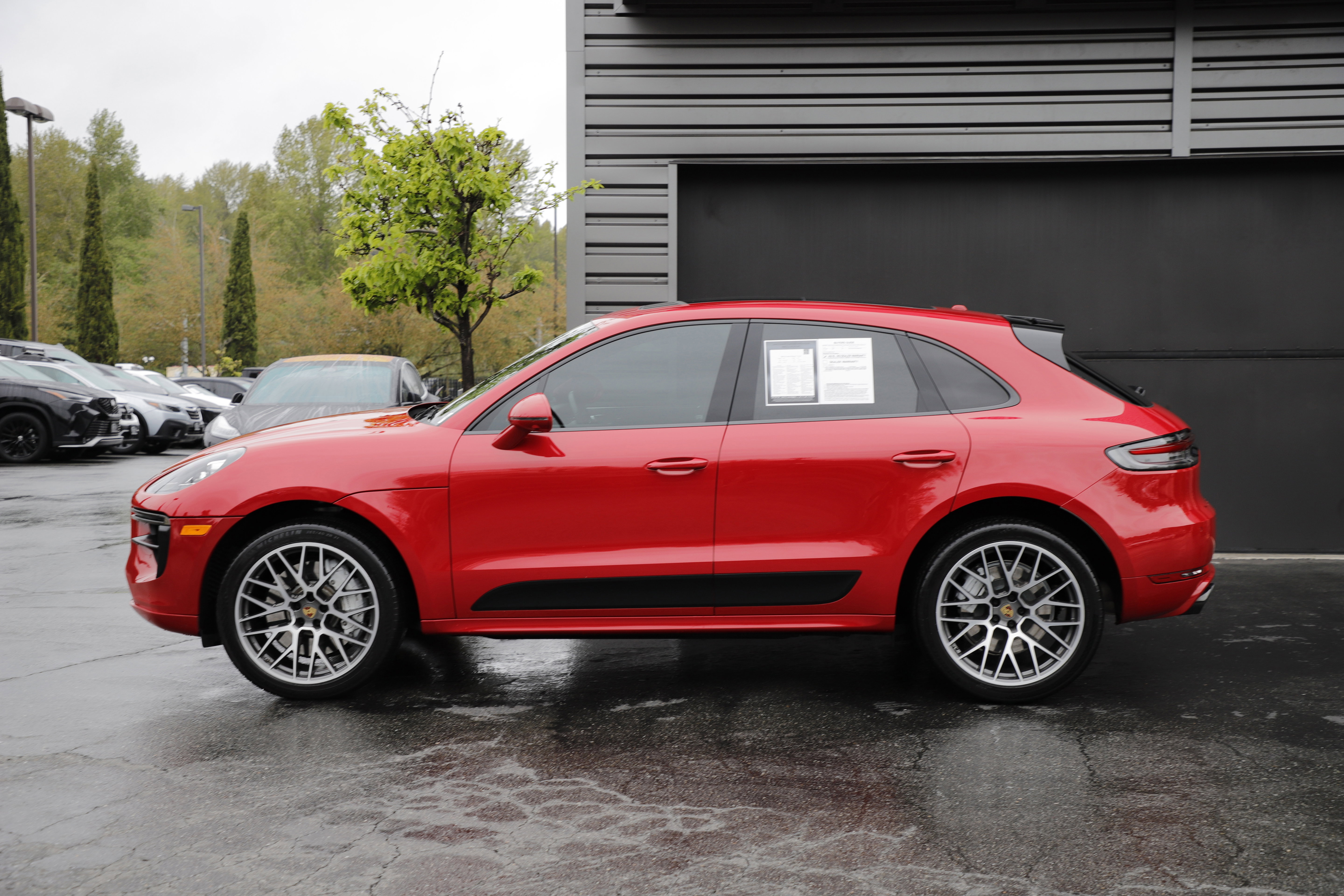 Used 2020 Porsche Macan Turbo image 5