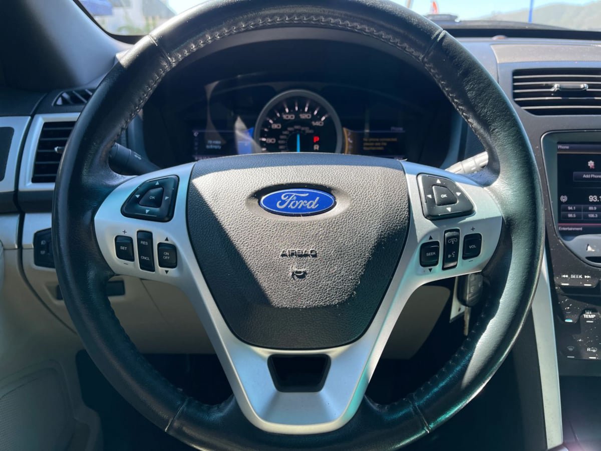 Used 2013 Ford Explorer XLT FWD image 12