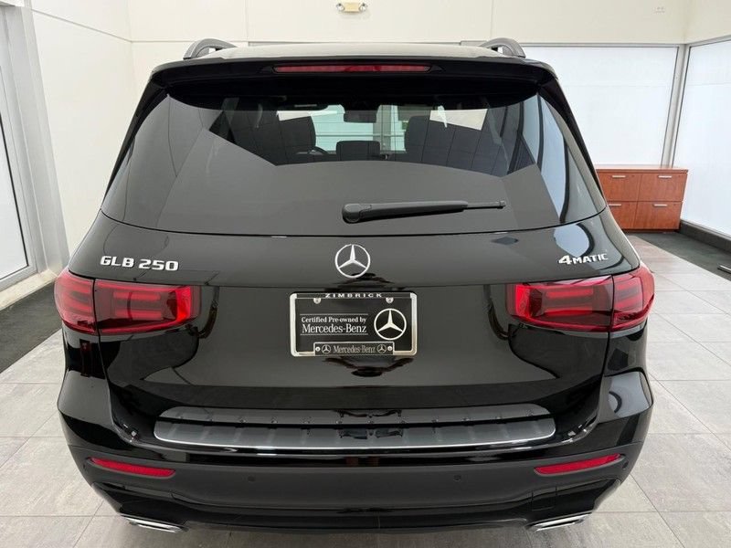 New 2026 Mercedes-Benz GLB 250 4MATIC image 3