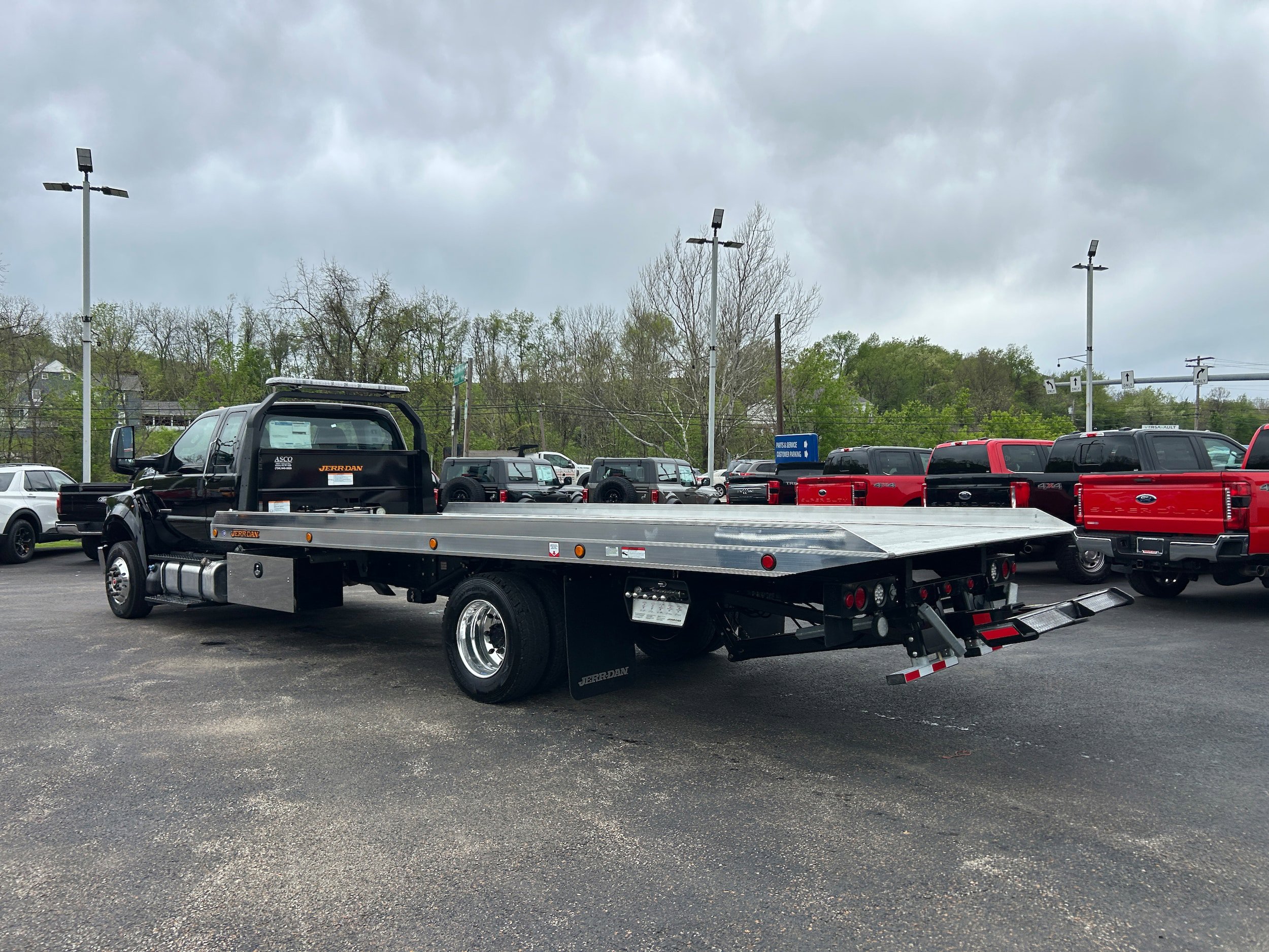 New 2025 Ford F650 2WD SuperCab Super Duty image 7