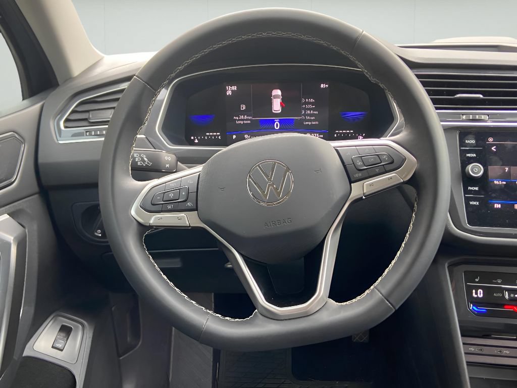 Used 2024 Volkswagen Tiguan SE FWD image 10