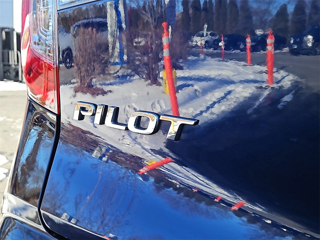 Certified 2022 Honda Pilot Touring image 6