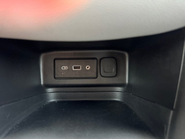 Used 2024 Chevrolet Equinox LS FWD image 19