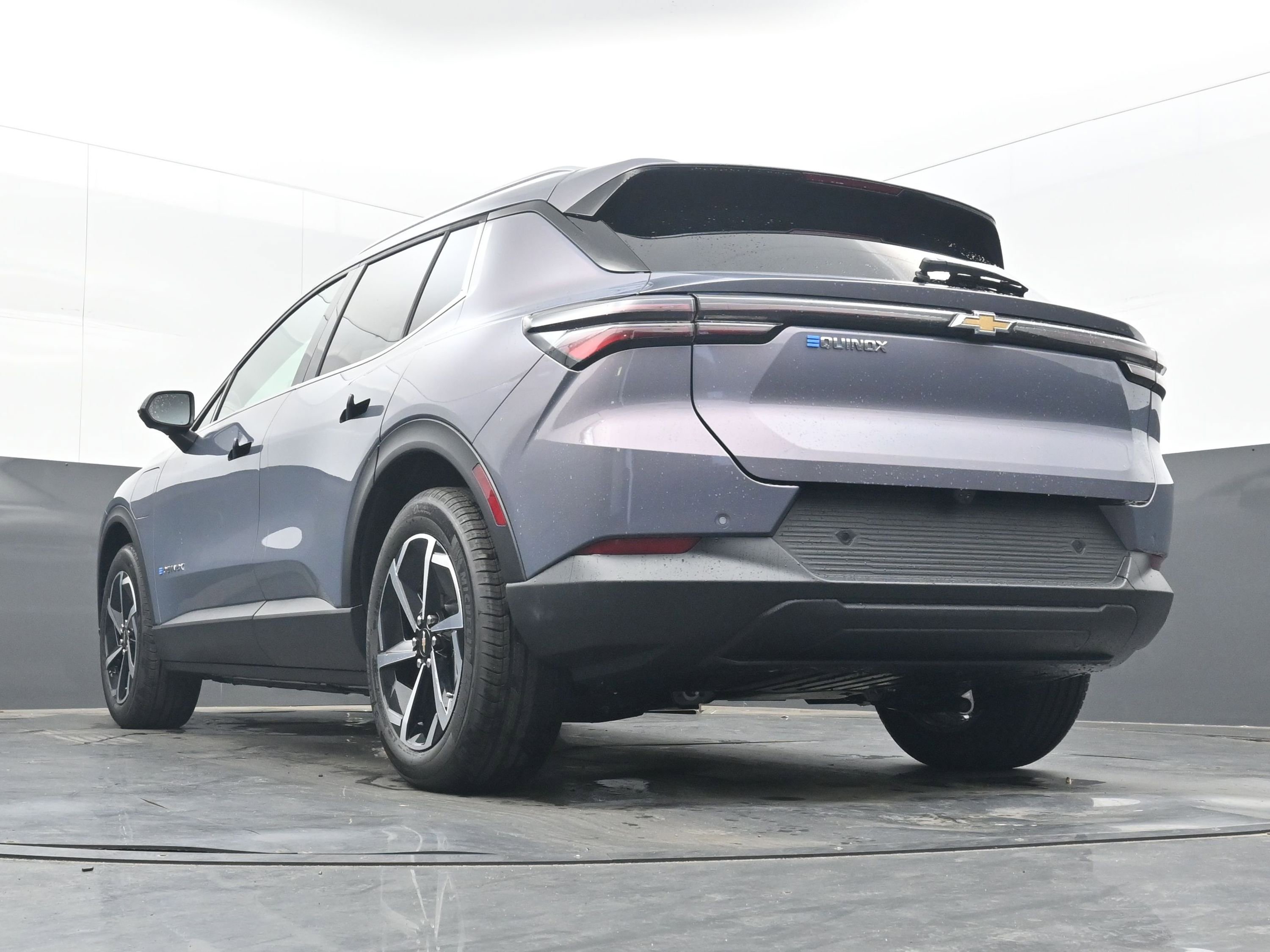 New 2026 Chevrolet Equinox EV LT image 29