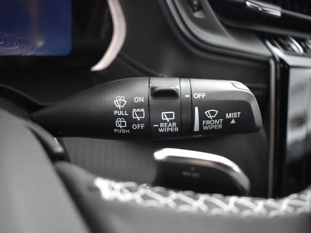 New 2025 Jeep Grand Cherokee Altitude w/ Trailer Tow Package AWD/4WD image 19