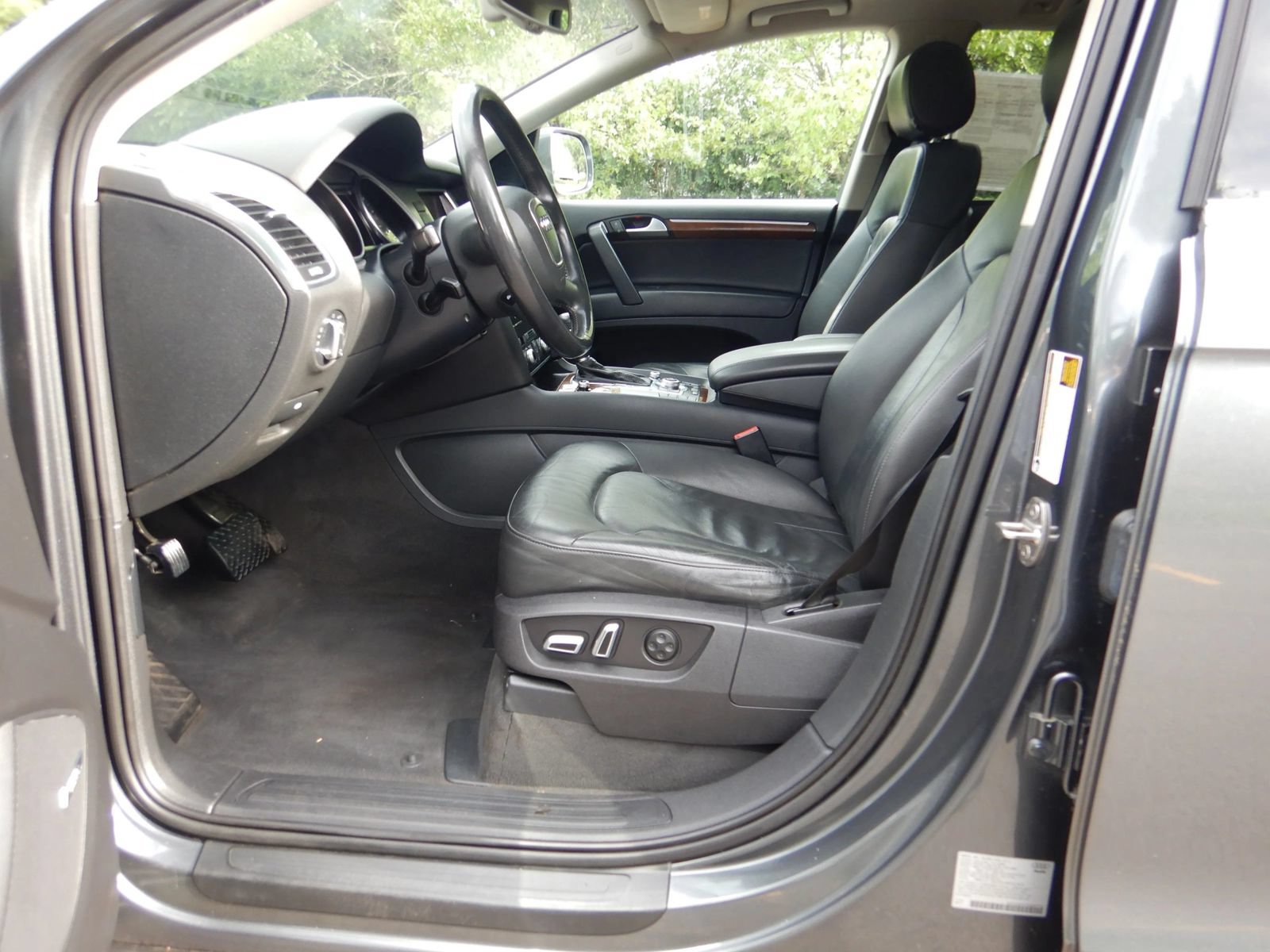 Used 2011 Audi Q7 3.0T Premium Plus AWD/4WD image 10