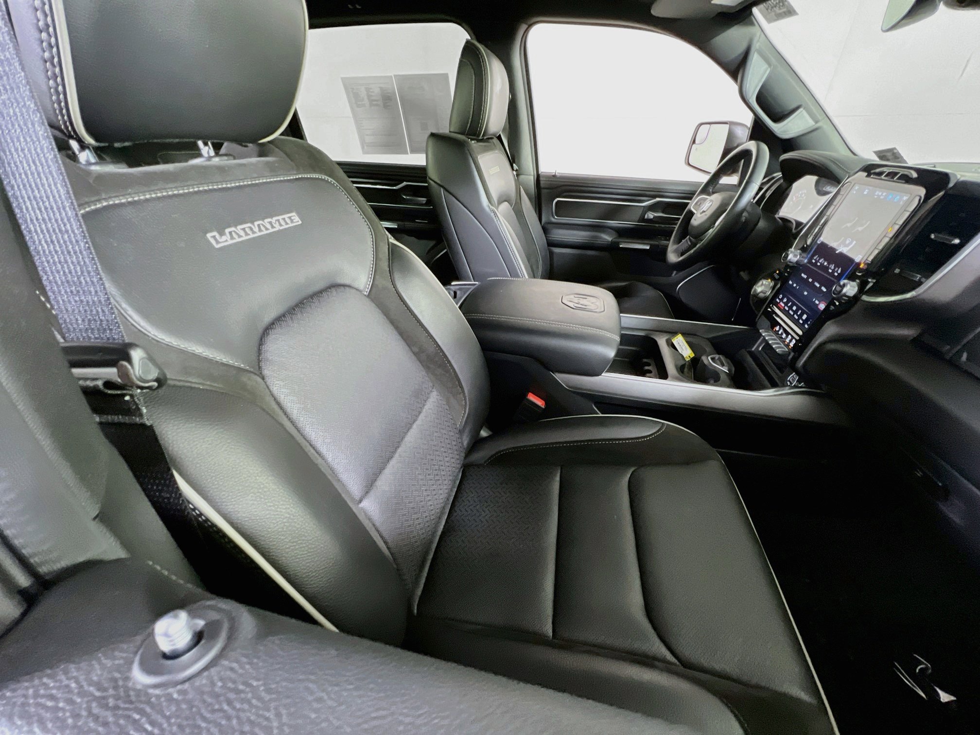 Used 2023 RAM 1500 Laramie image 27