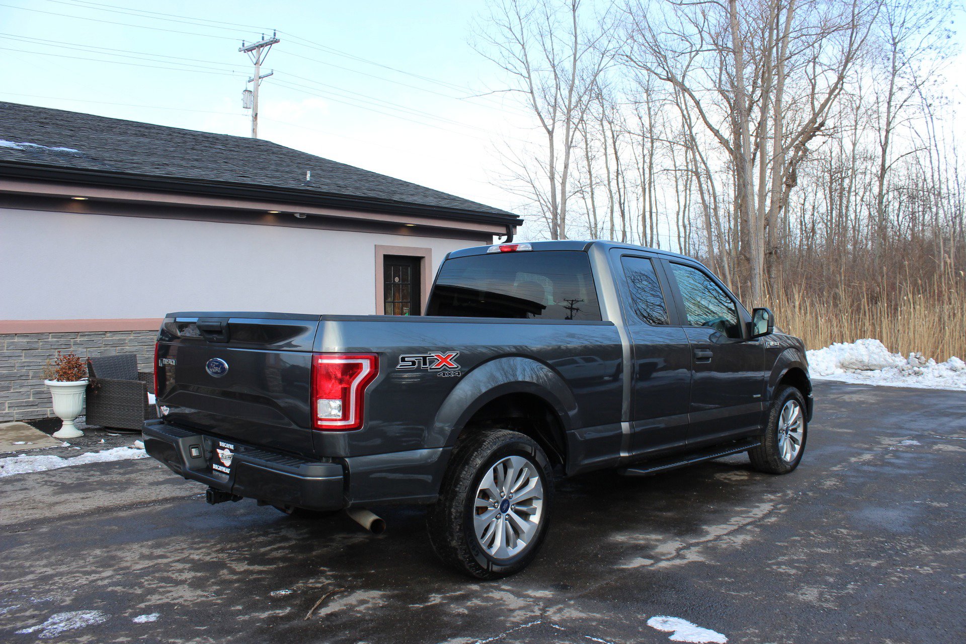 Used 2017 Ford F150 XL w/ Equipment Group 101A Mid image 4