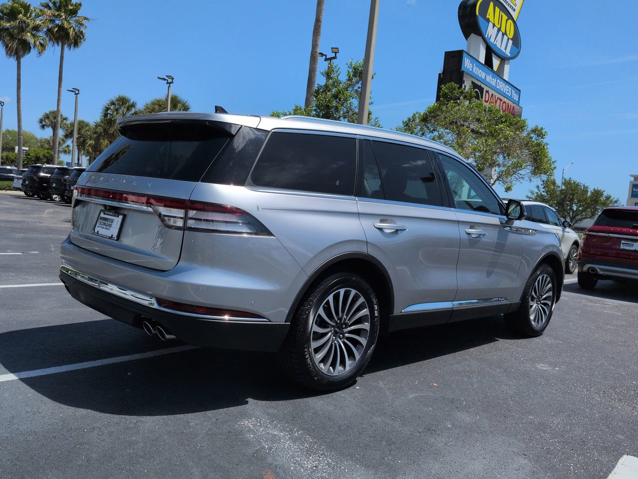 Certified 2021 Lincoln Aviator Reserve w/ Equipment Group 201A AWD/4WD image 4