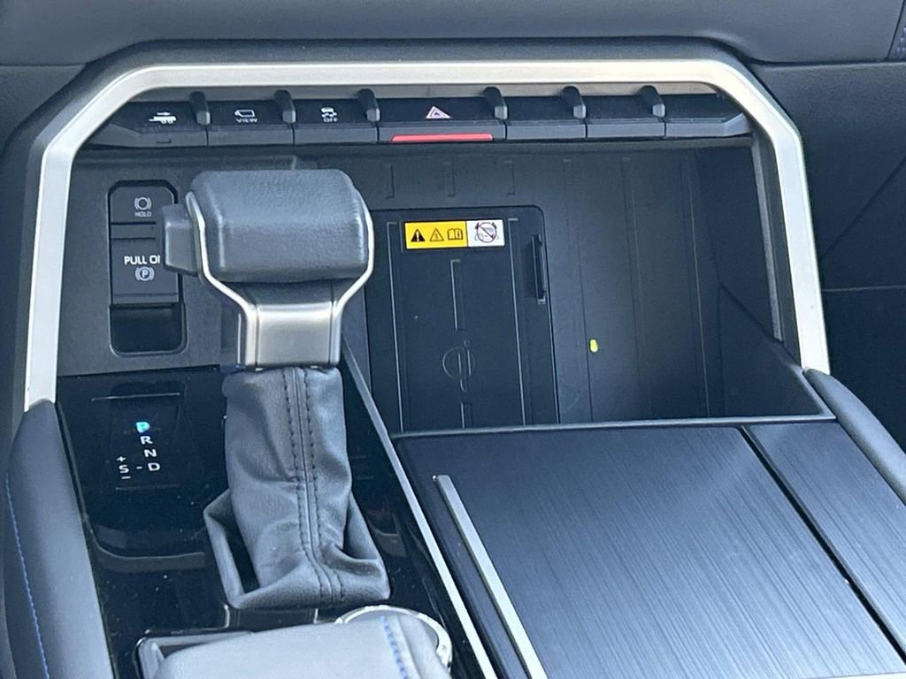 Used 2024 Toyota Tundra Platinum AWD/4WD image 26