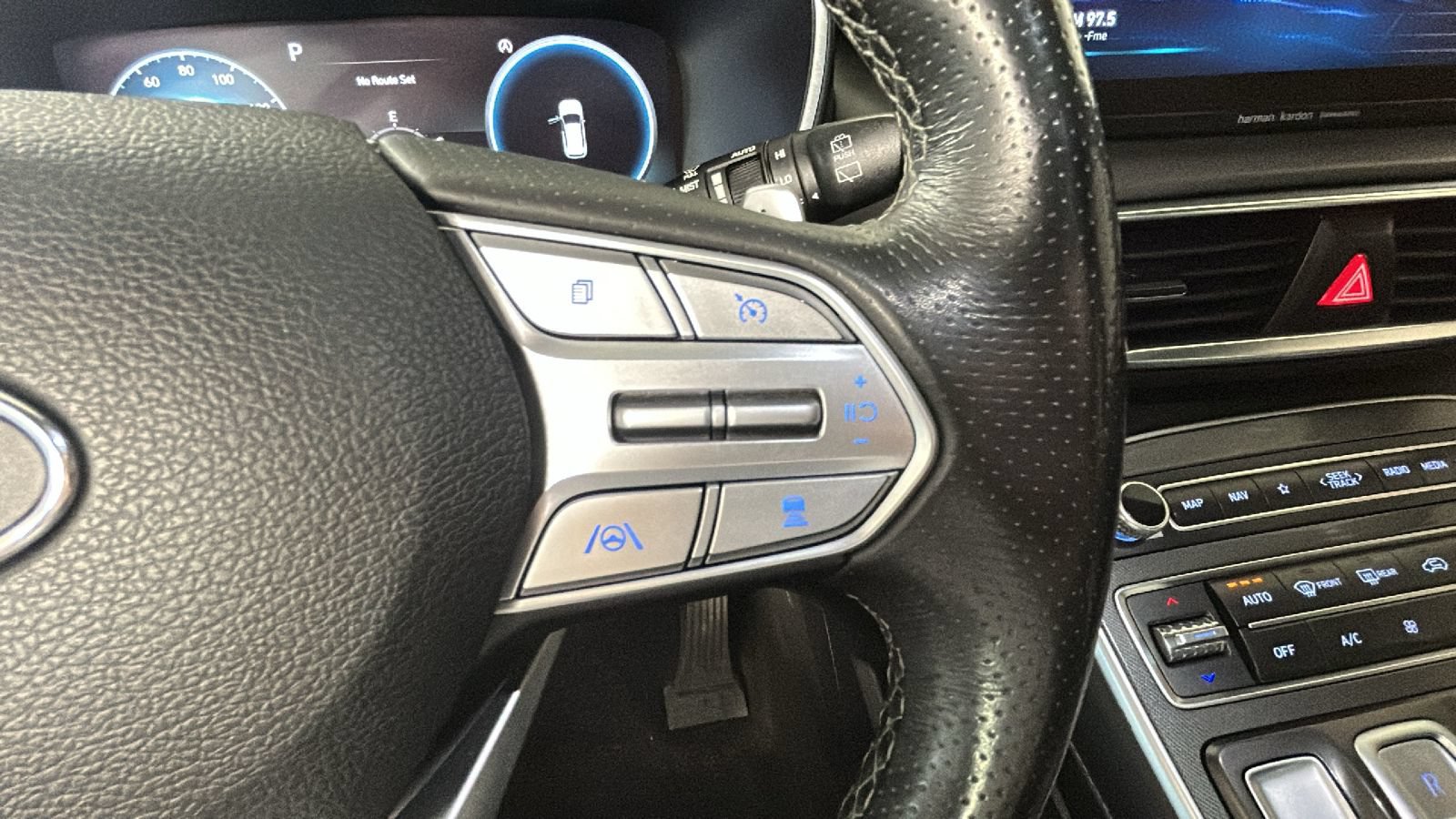 Used 2021 Hyundai Santa Fe Calligraphy AWD/4WD image 20