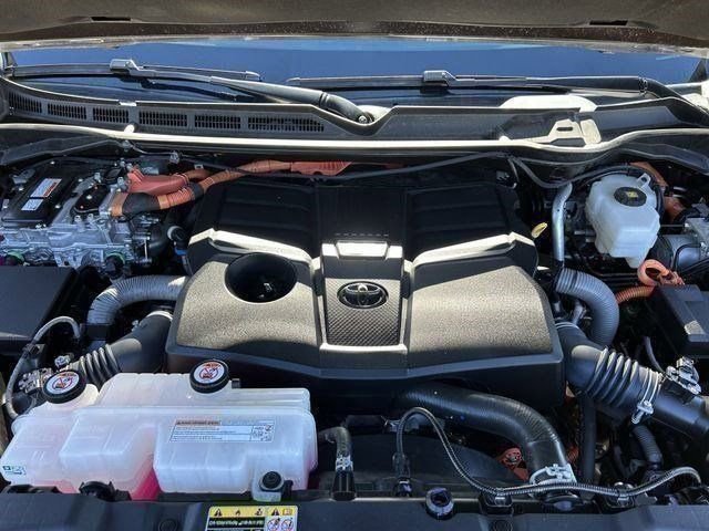 Used 2024 Toyota Tundra Limited w/ Power Package AWD/4WD image 35