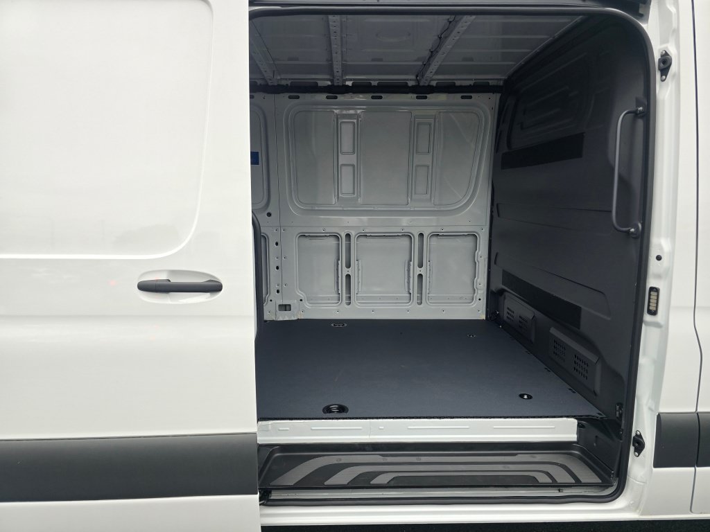 New 2026 Mercedes-Benz Sprinter 2500 image 18