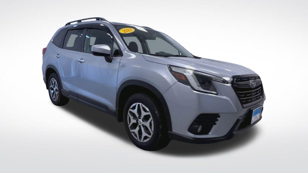 Used 2023 Subaru Forester Premium AWD/4WD image 2
