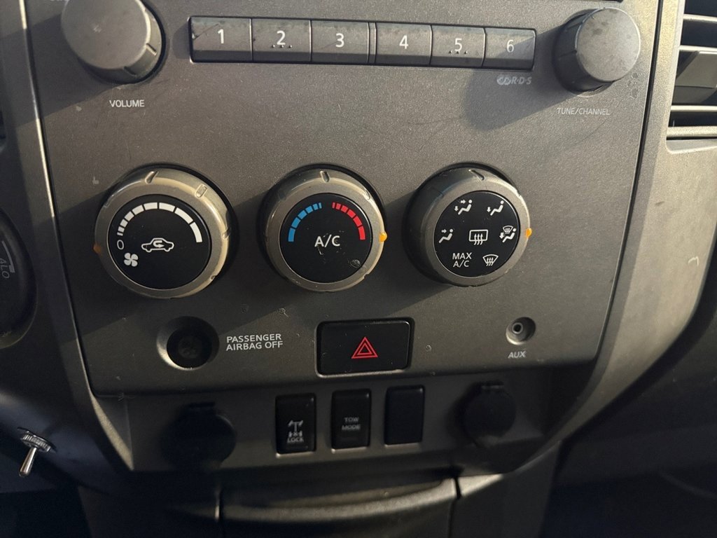 Used 2006 Nissan Titan SE image 29