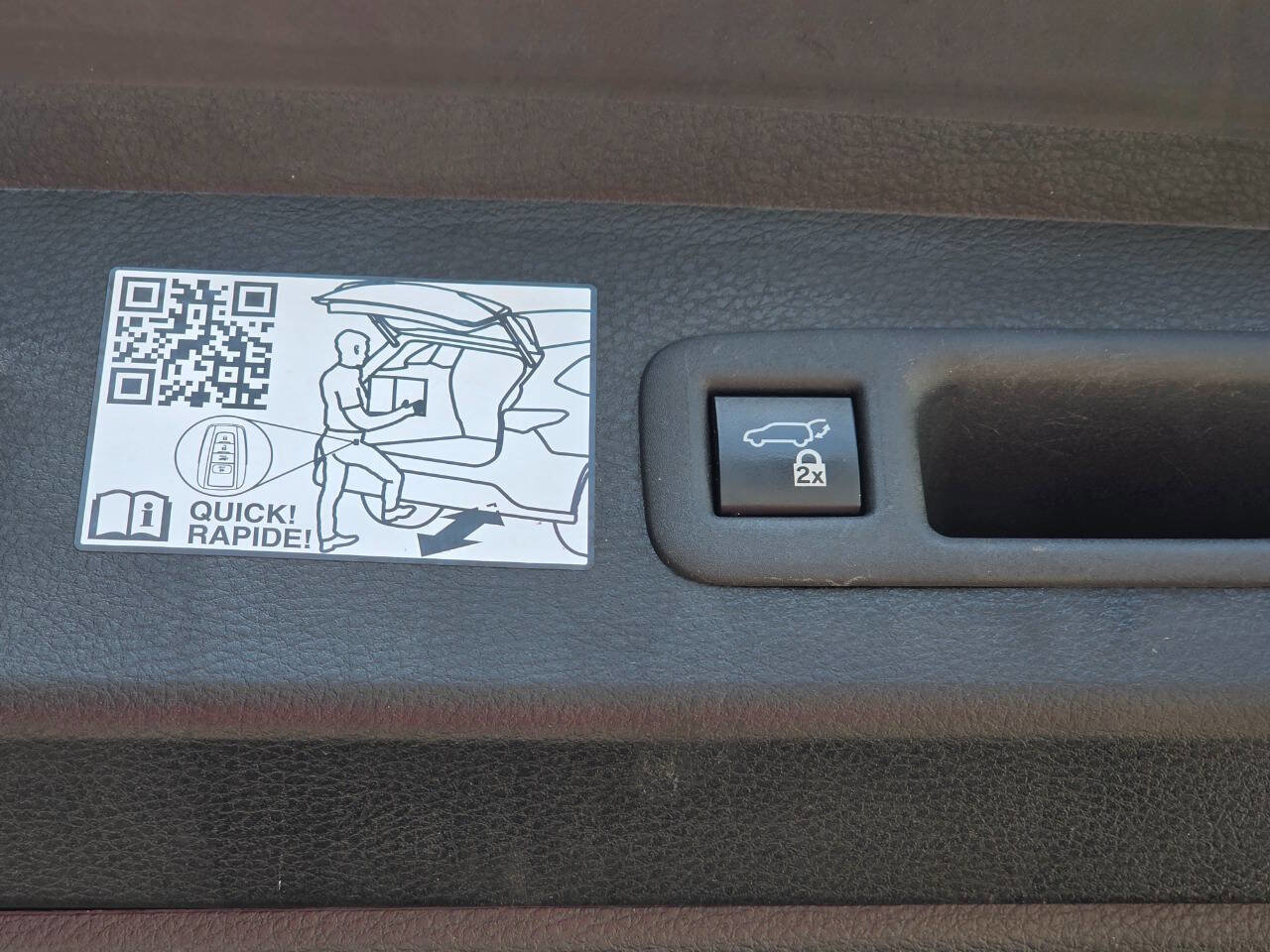 Used 2021 Toyota Sienna XLE FWD image 39