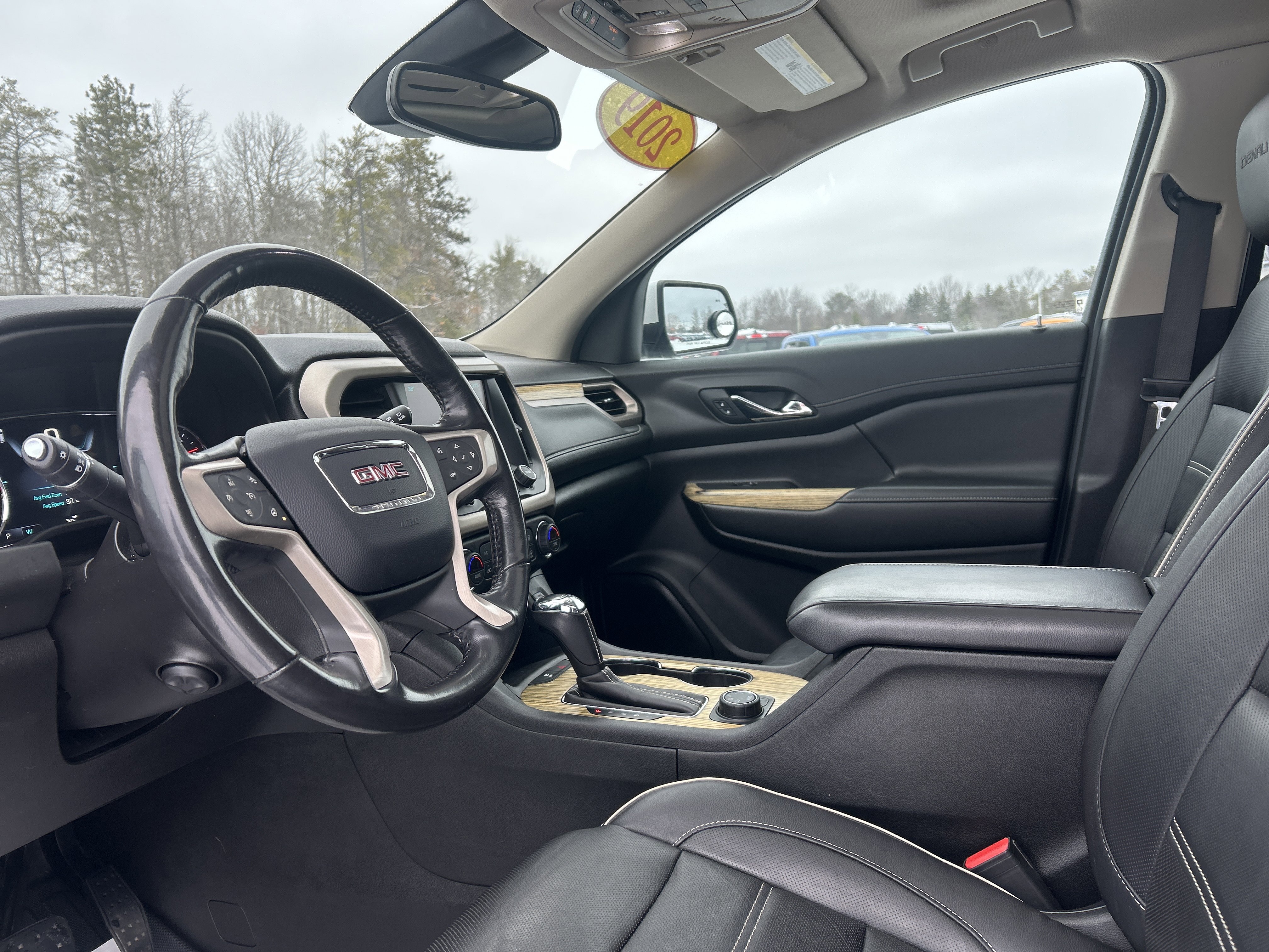 Used 2019 GMC Acadia Denali image 13