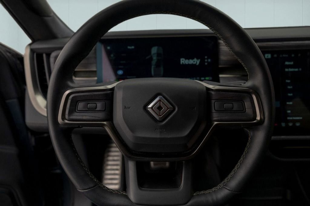 Used 2022 Rivian R1T Adventure image 14