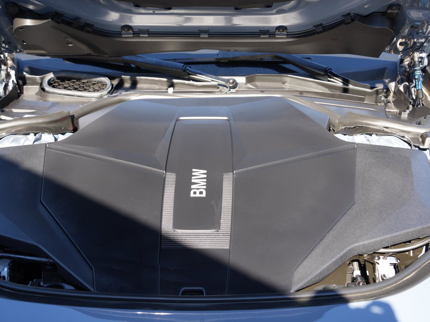 Used 2025 BMW i7 xDrive60 w/ Executive Package image 27