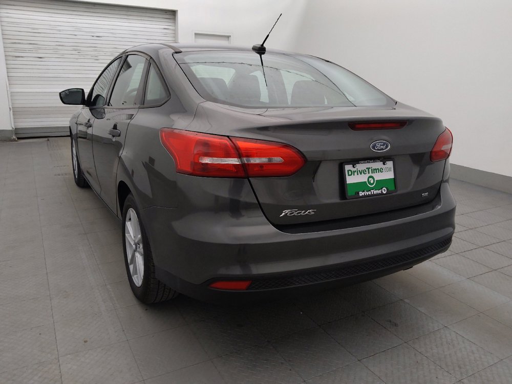Used 2018 Ford Focus SE FWD image 5