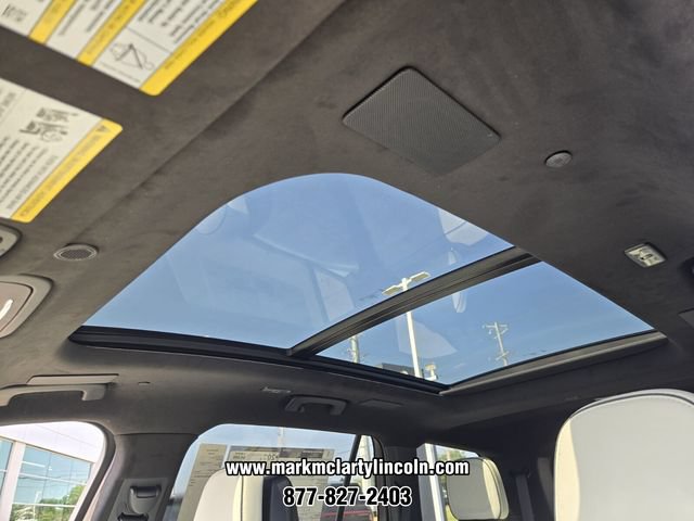New 2026 Lincoln Aviator Black Label w/ Black Label Special Edition AWD/4WD image 8