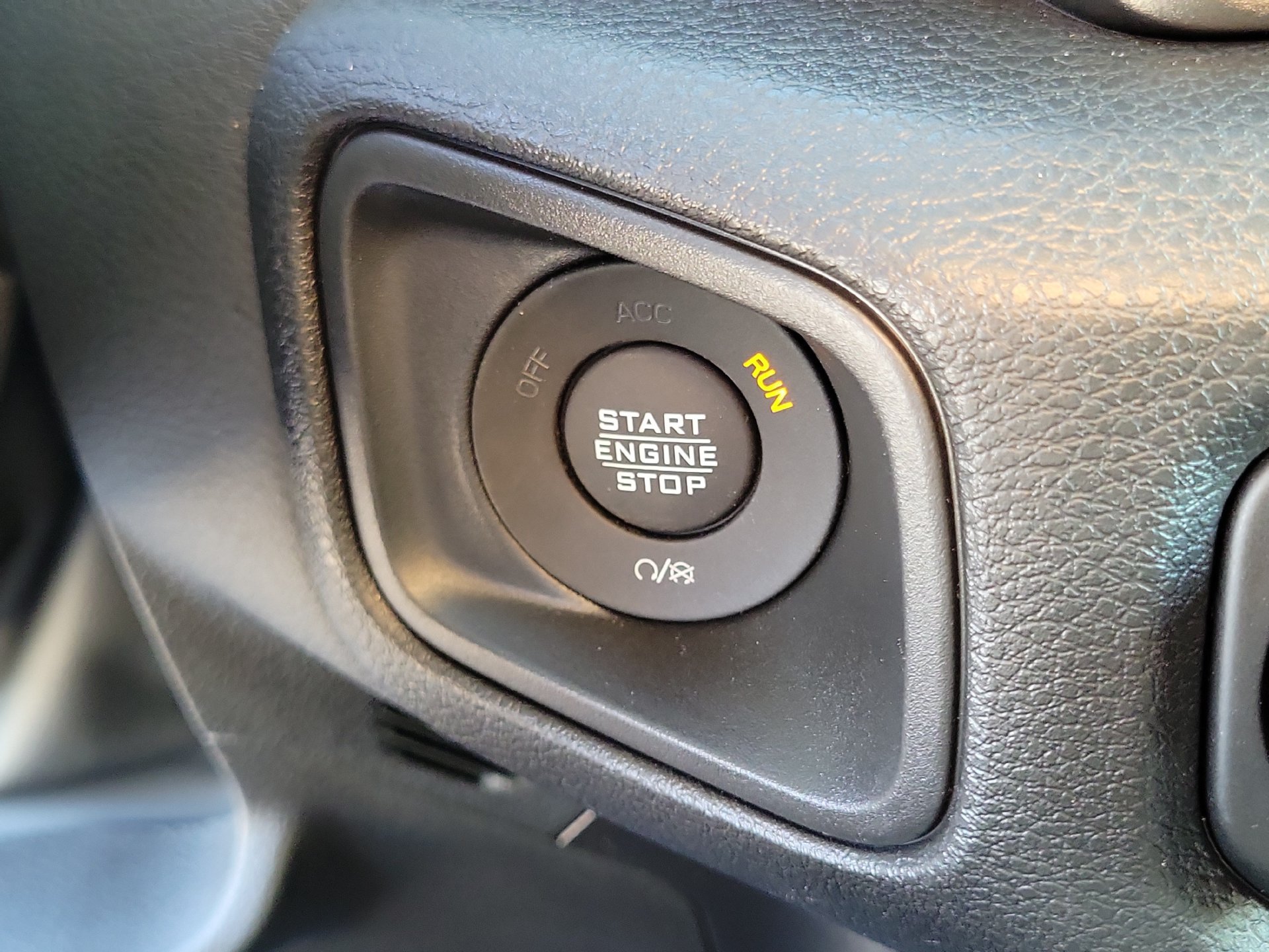 New 2026 Jeep Gladiator Sport AWD/4WD image 11