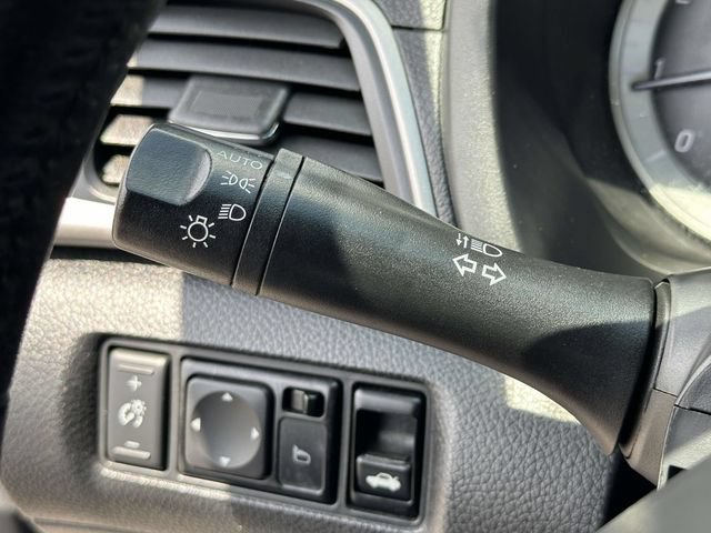 Used 2015 Nissan Sentra SV FWD image 11