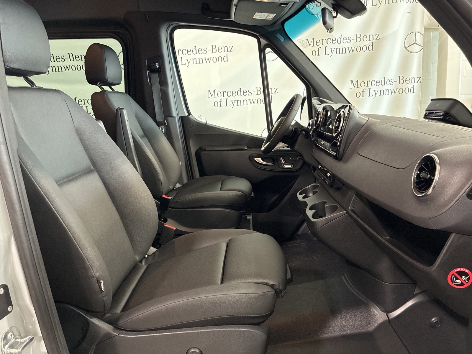 New 2025 Mercedes-Benz Sprinter 2500 image 13