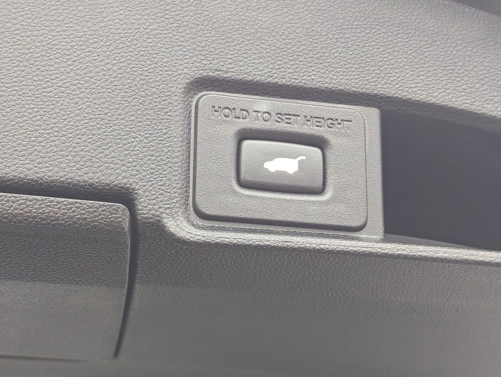 Used 2024 Acura RDX SH-AWD image 18