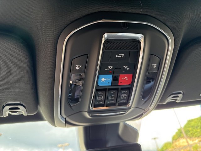 New 2025 Jeep Wagoneer L Series II w/ Convenience Group I image 53