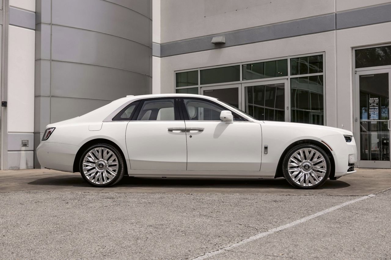 New 2026 Rolls-Royce Ghost image 11