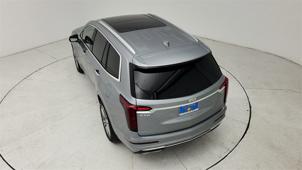 Used 2025 Cadillac XT6 Premium Luxury image 37