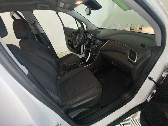 Used 2021 Chevrolet Trax LS w/ Tint and Cruise Package FWD image 37