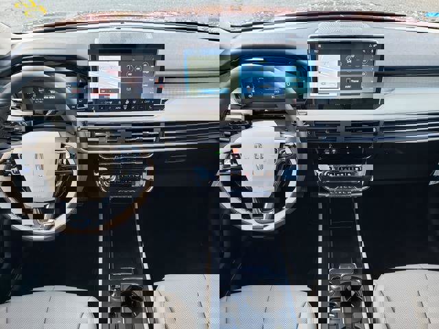 New 2026 Lincoln Corsair Premiere image 17