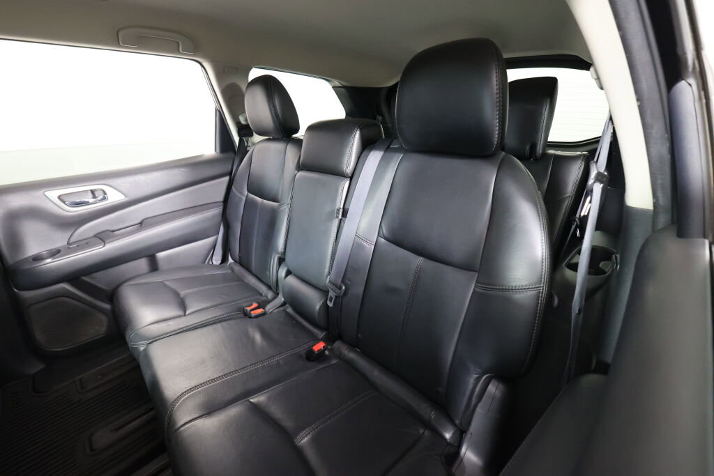 Used 2014 Nissan Pathfinder SL image 15
