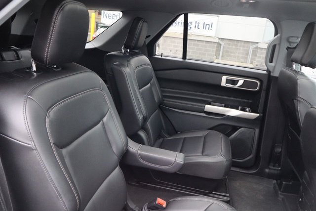 Used 2023 Ford Explorer XLT w/ Equipment Group 202A AWD/4WD image 36