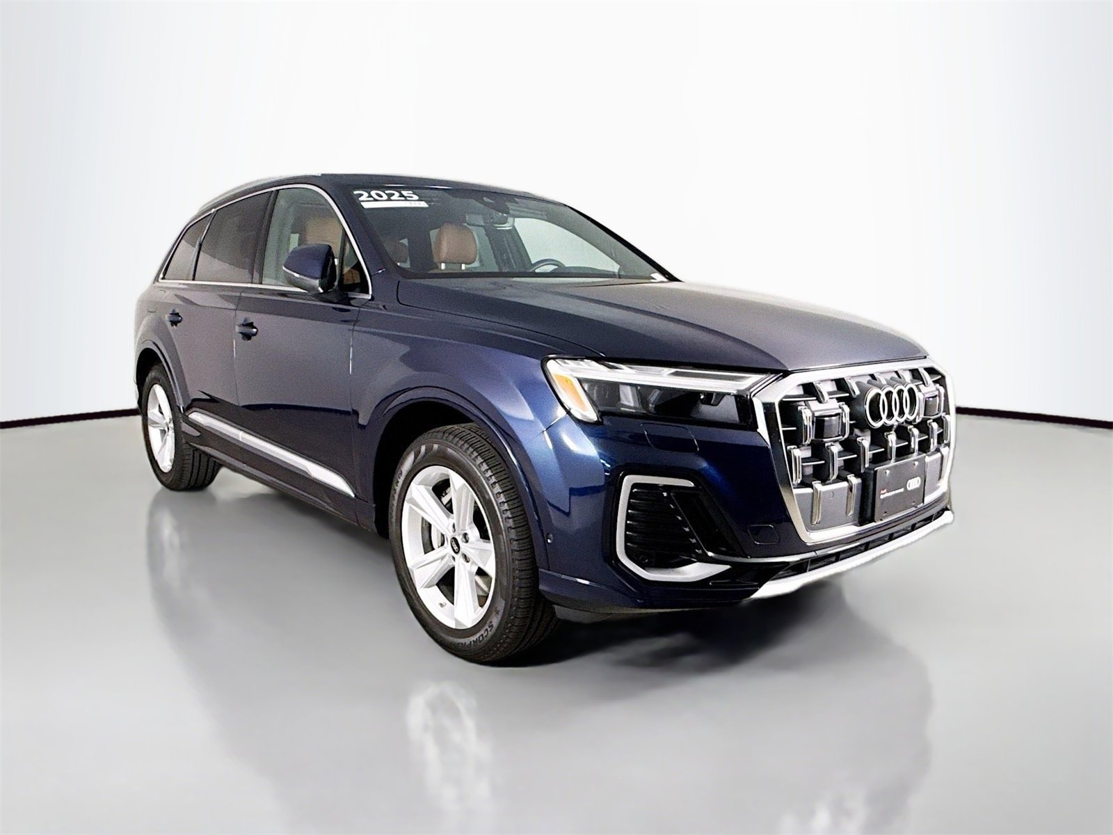 Certified 2025 Audi Q7 2.0T Premium w/ Convenience Package
