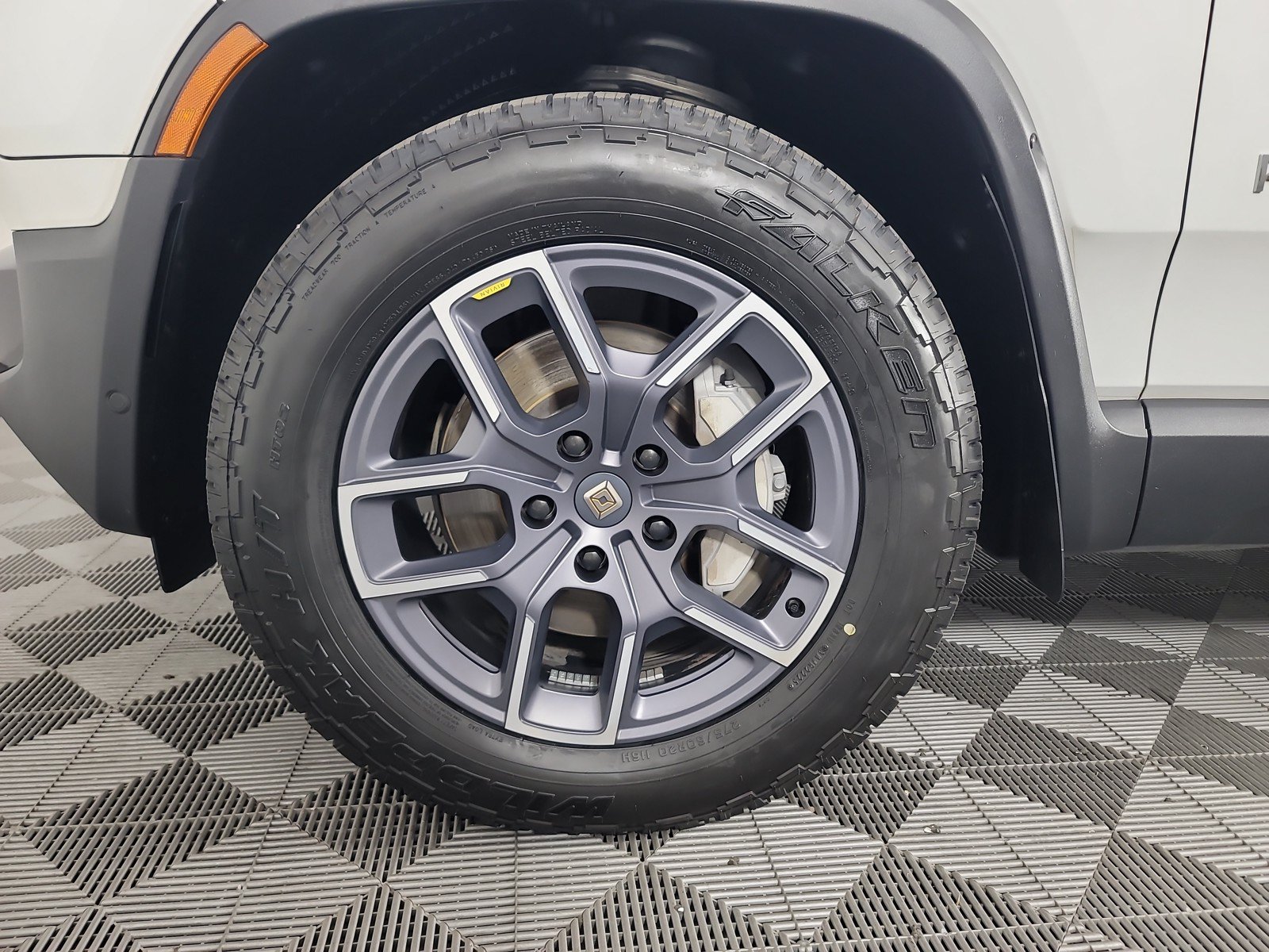 Used 2023 Rivian R1T Adventure AWD/4WD image 9
