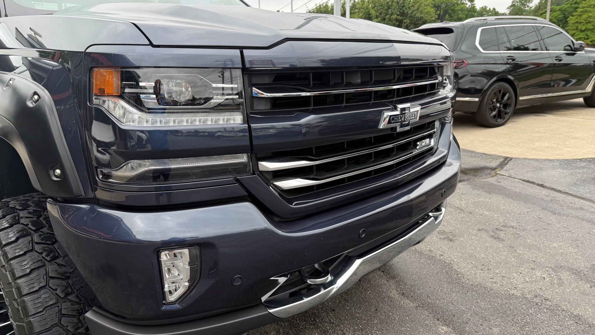 Used 2018 Chevrolet Silverado 1500 LTZ Z71 w/ Centennial Edition AWD/4WD image 24