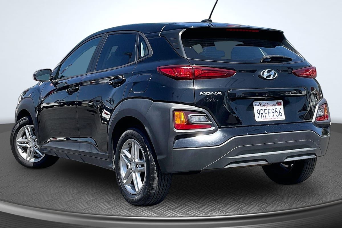 Used 2020 Hyundai Kona SE FWD image 2