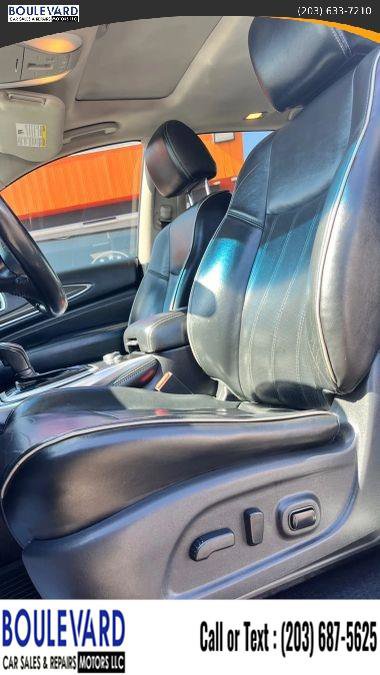 Used 2016 INFINITI QX60 3.5 Sport Utility 4D w/ Premium Plus Package image 16