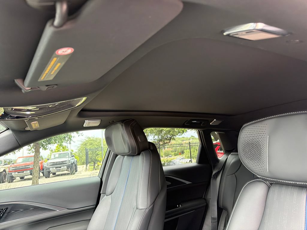 New 2026 Cadillac Lyriq Signature Sport w/ LPO, Floor Liner Package RWD image 29