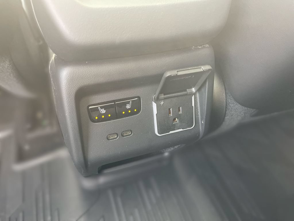 Certified 2025 Cadillac Optiq Sport 2 w/ LPO, Floor Liner Package AWD/4WD image 30